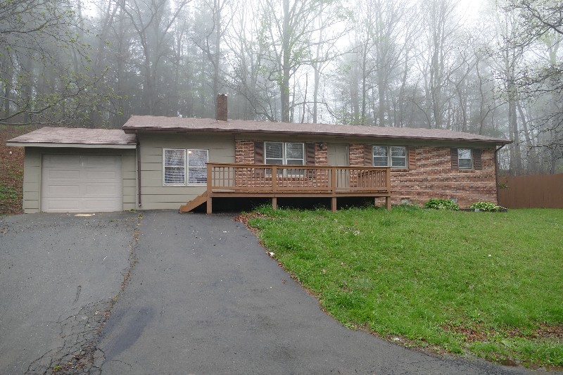 House FOR RENT in Sparta, NC 28675