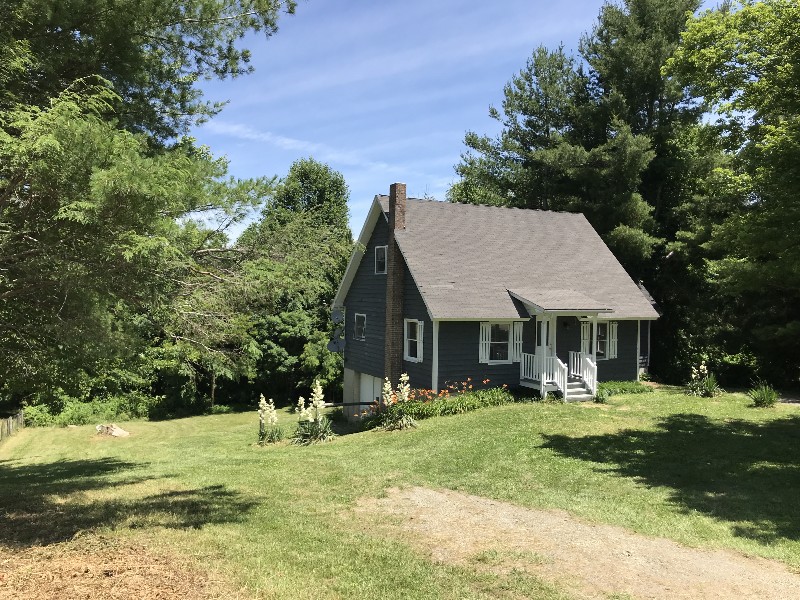 FOR SALE 4 Bedroom 212 Bath House Located at 500 Wolf Branch Road in